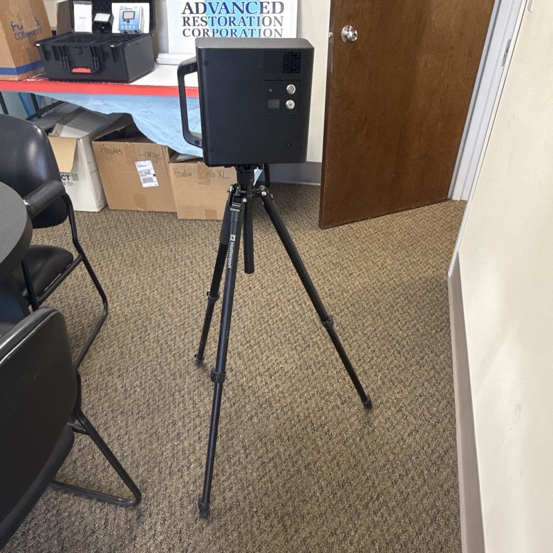 Matterport MC250 3D Scanner Camera Kit w/ Case, LED Light, Tripod, Cables gallery