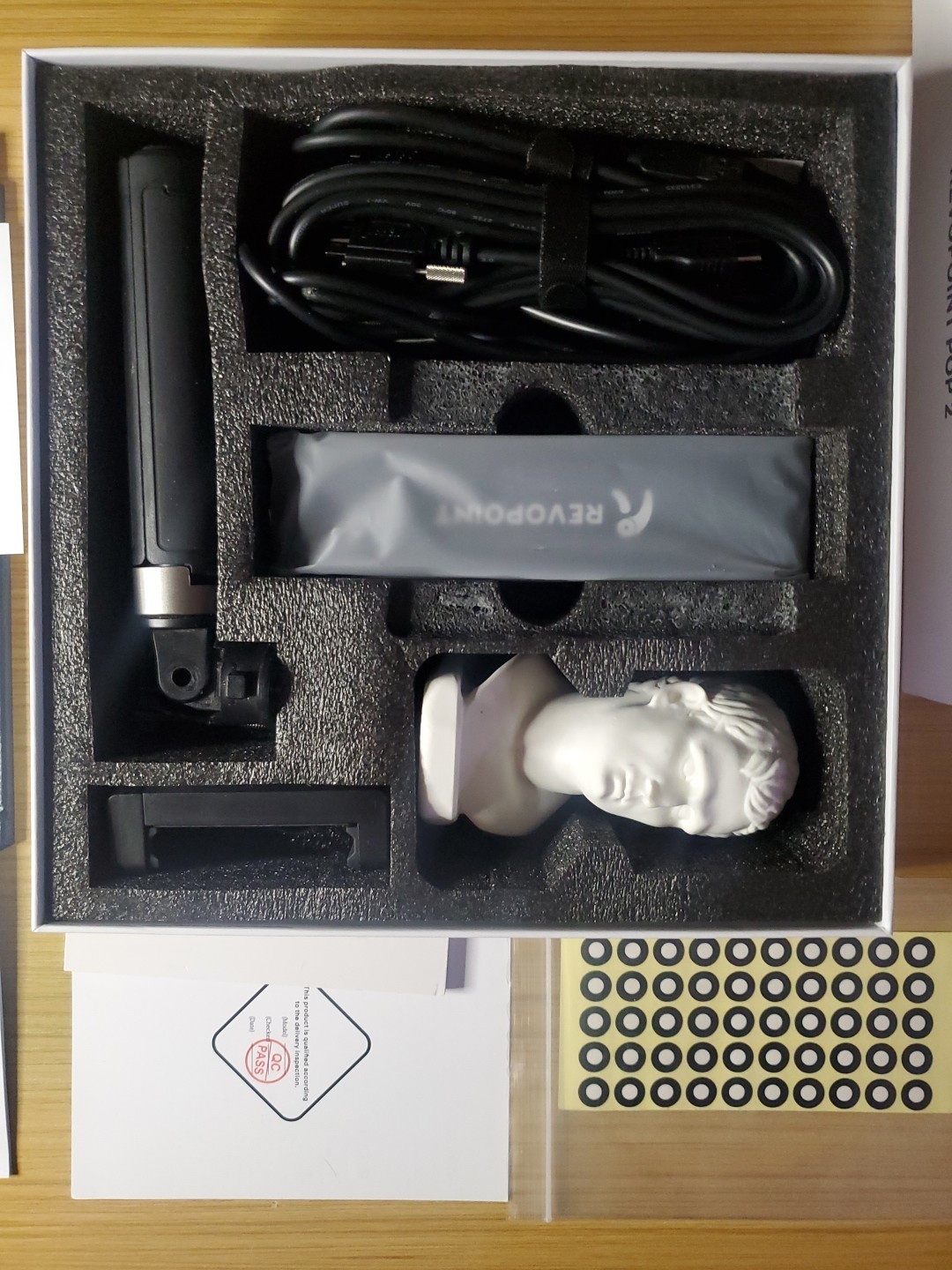 Revopoint POP 2 Handheld 3D Scanner – Excellent Condition! gallery