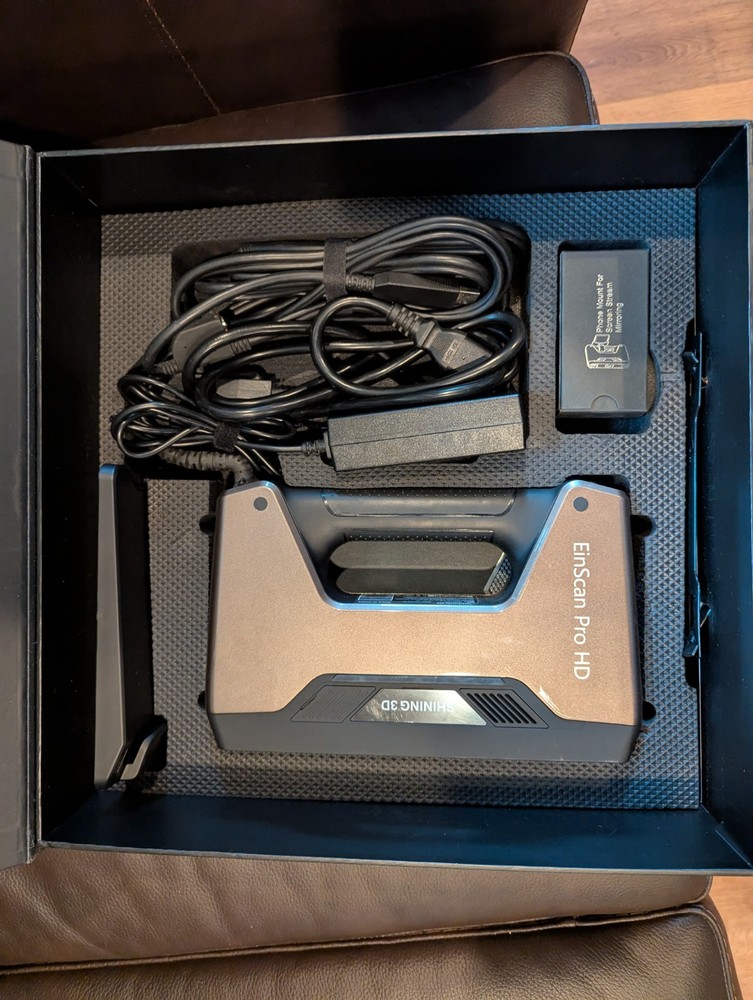 EinScan Pro HD Handheld 3D Scanner- 0.2mm Resolution! TurnTable and Color Cam