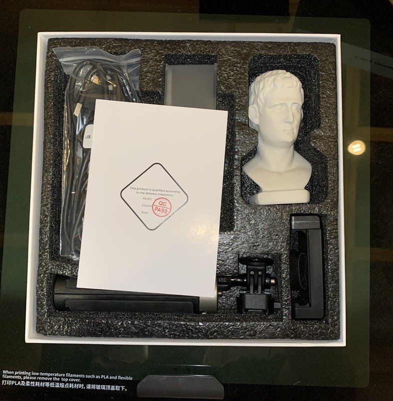 Revopoint POP 2 0.05 mm Precision Color 3D Scanner gallery