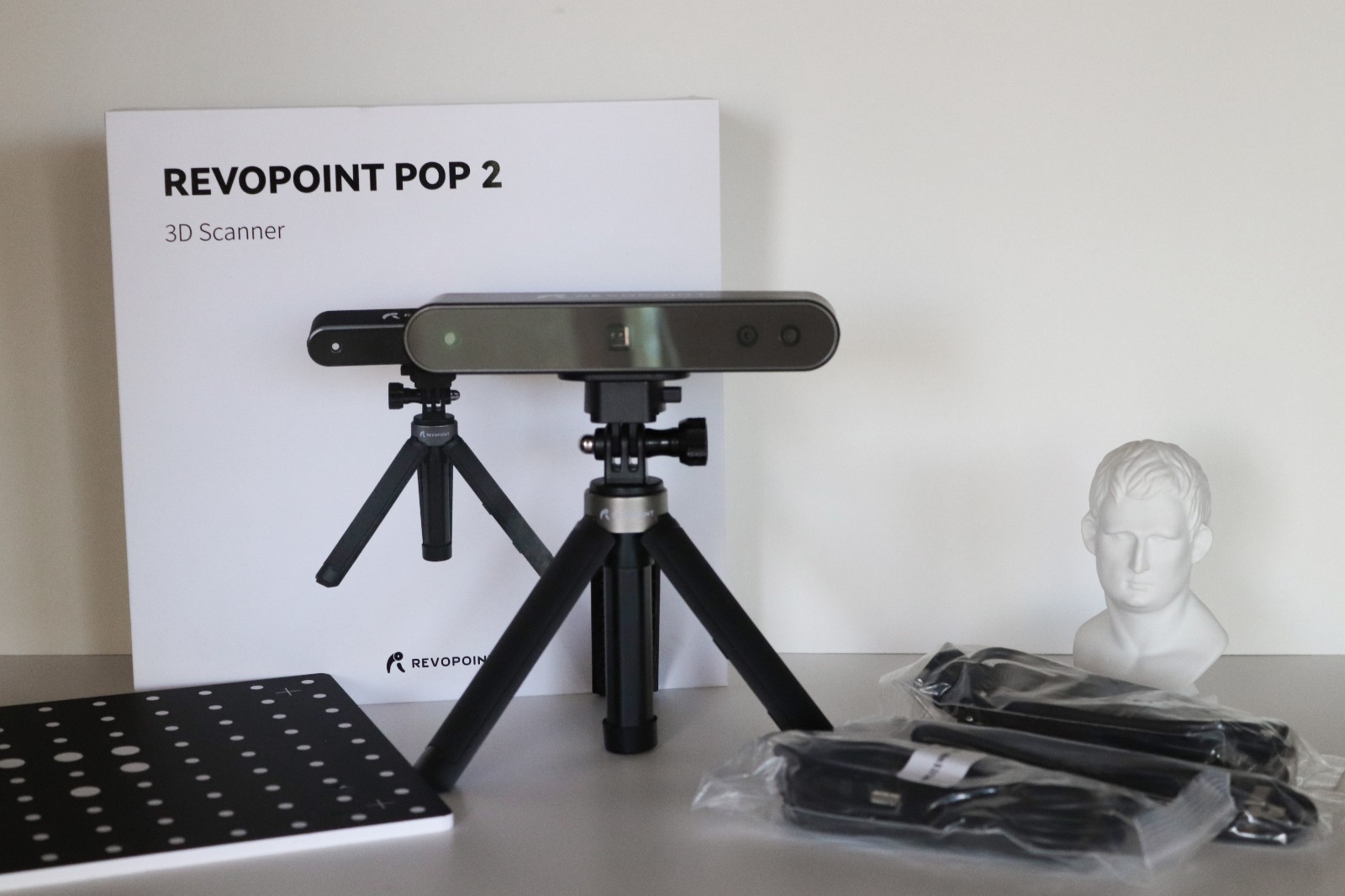 Revopoint POP 2 3D Scanner 0.05mm Precision Standard Kit gallery
