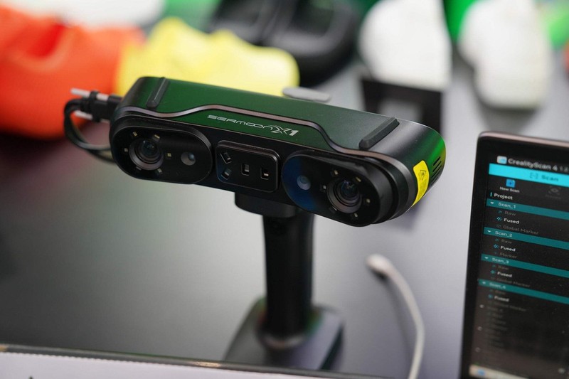 Creality Sermoon X1 3D Scanner - Full Color NIR Handheld for Portraits & Art gallery