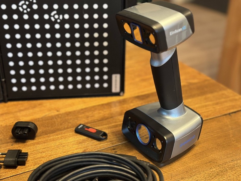 3D Scanner Einscan HX Handheld Hybrid Blue LED Laser and EXTRAS gallery