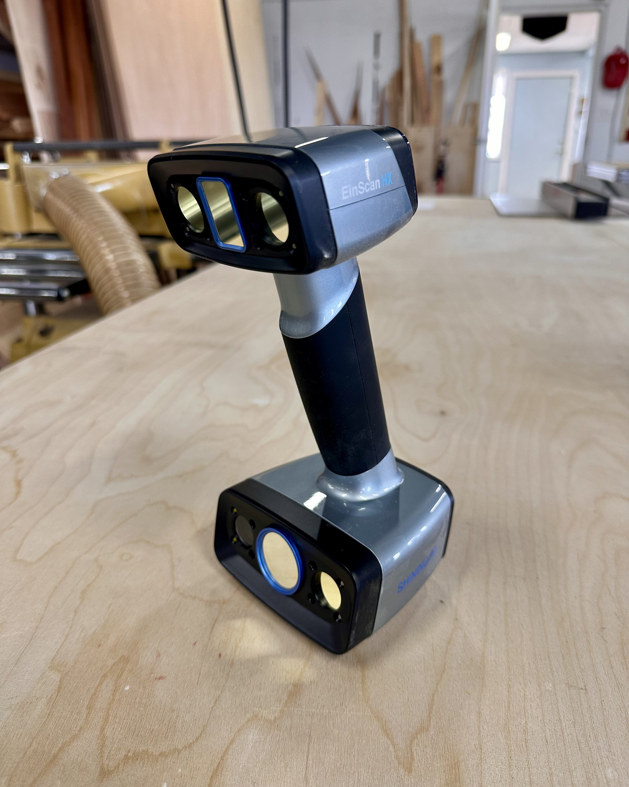 Einscan HX Handheld 3D Scanner in Wheeled Hard Case, Barely Used gallery