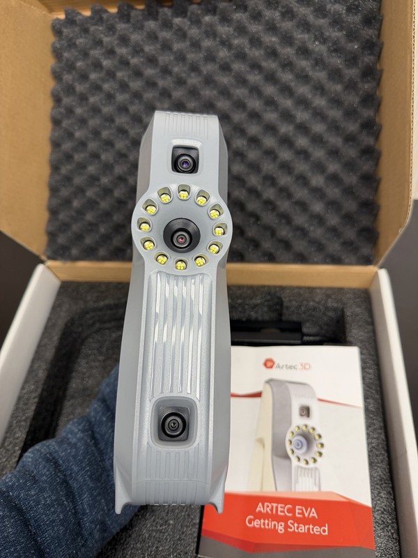 Artec Eva Lite Professional Handheld 3D Scanner Device - Open Box gallery