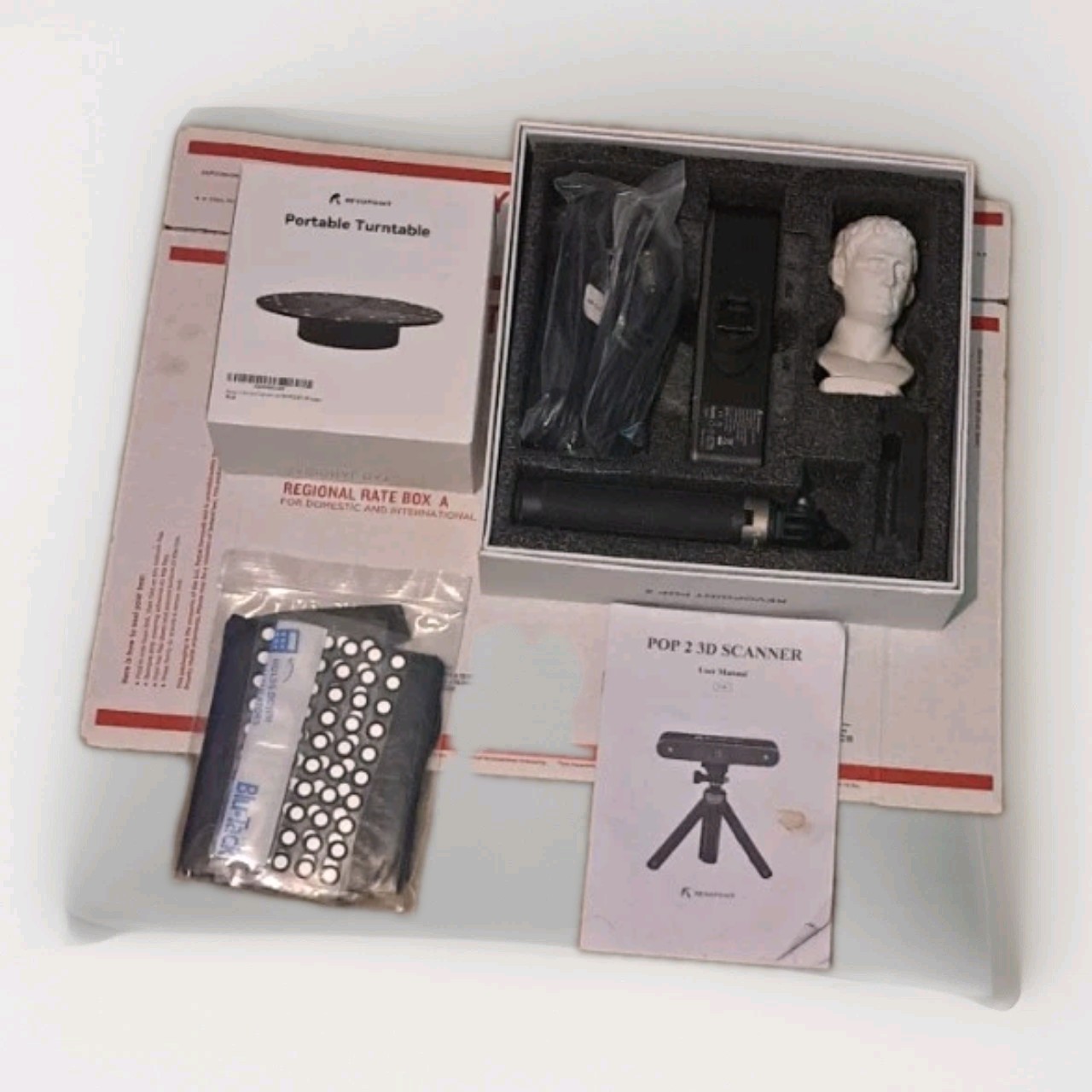 Revopoint POP 2 Handheld 3D Scanner And Turntable – Excellent Condition! gallery