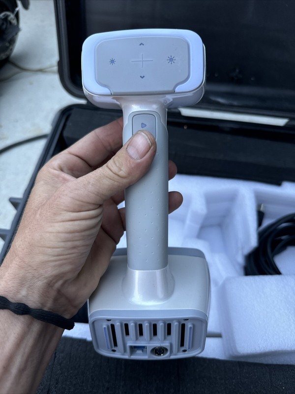 Einscan H HYBRID handheld color 3D scanner, Excellent Condition, in Box gallery