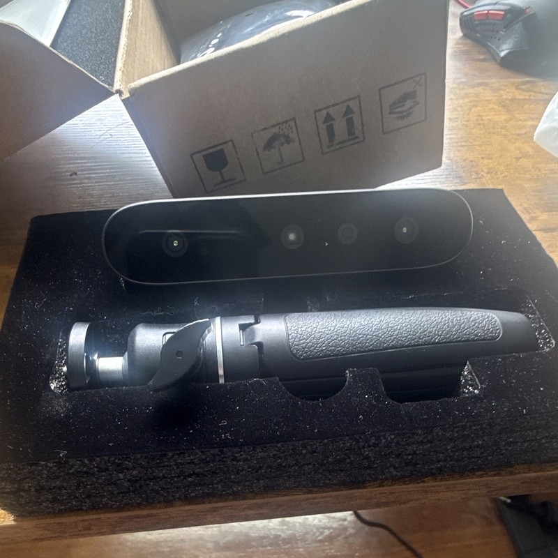 Creality CR-Scan Ferret SE Handheld Structured Light 3D Scanner Color 0.1mm USB gallery