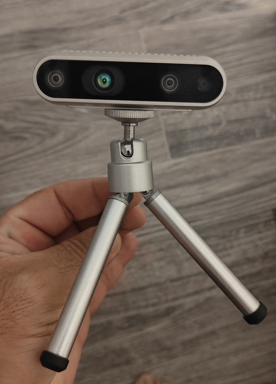 Intel D435 3D Depth Camera Structured Light USB Interface with Tripod No Cable gallery