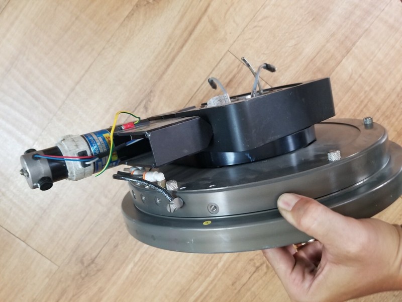 LARGE 31cm TURNTABLE with vacumm table gallery
