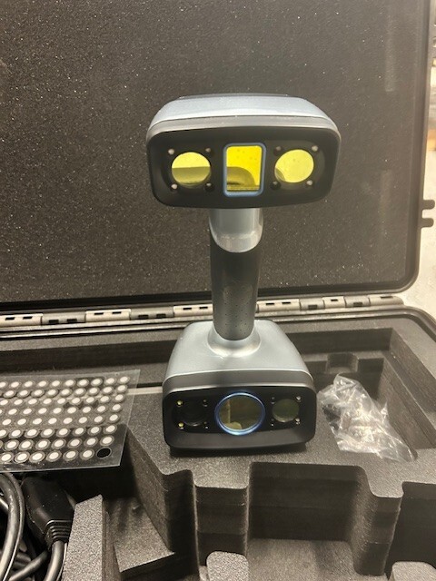 Einscan HX Handheld 3D Scanner in Wheeled Hard Case gallery
