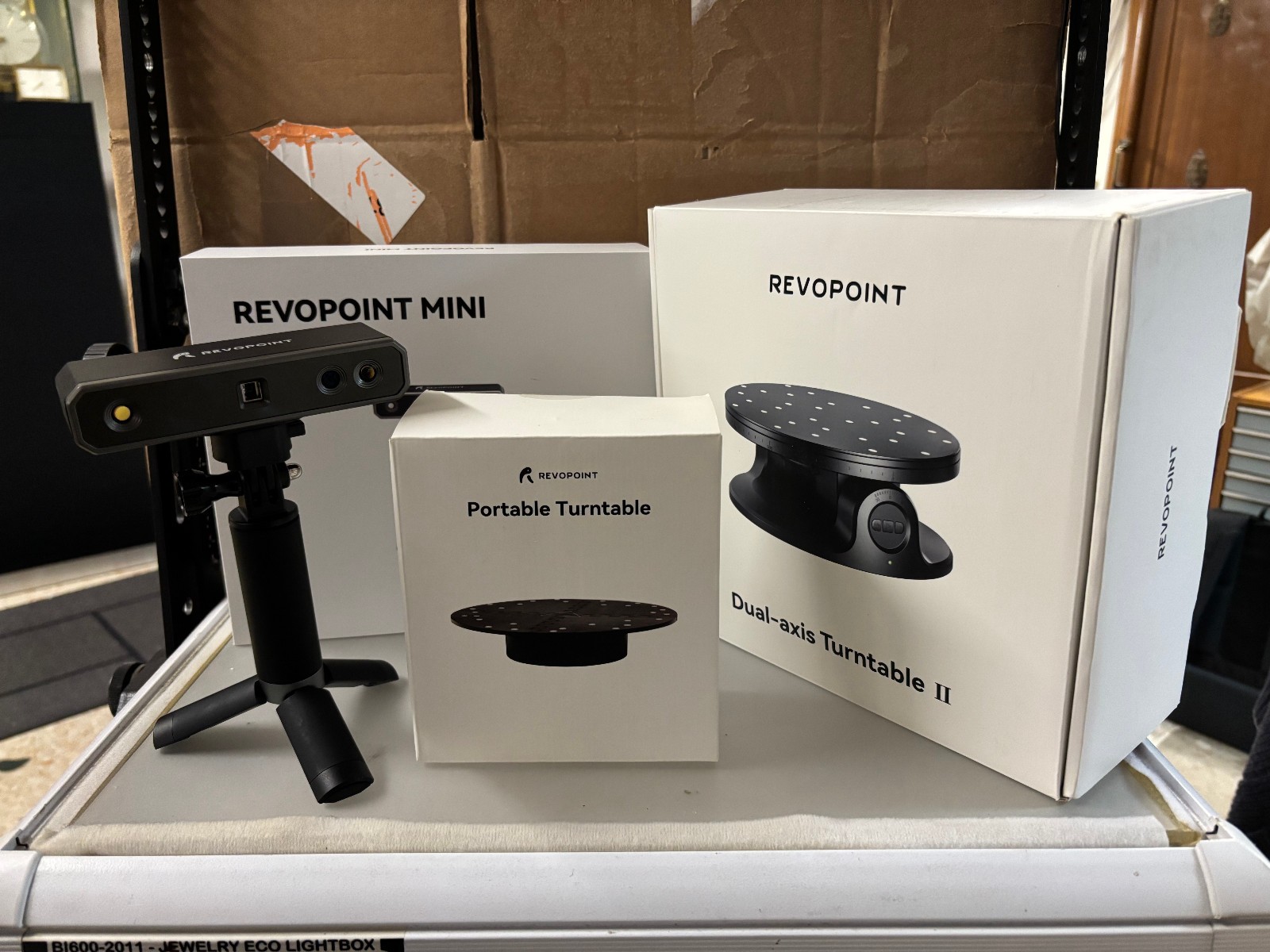 Revopoint MINI 3D Scanner with Rotary Base + Dual-Axis Turntable II gallery