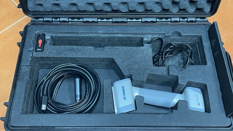 SHINING (EinScan H2) Hybrid LED & Infrared Light Handheld Color gallery