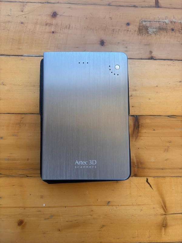 Artec Eva 3D Scanner (2021) + Battery Pack + Leather Case - Barely Used (5 hrs) gallery