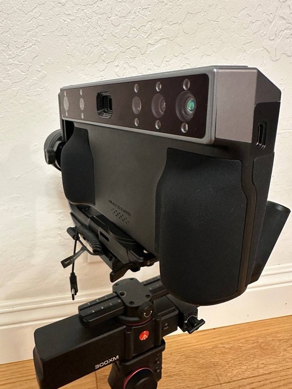 Revopoint 3D Scanner Kit w/ Turntable & Handheld Stabilizer – Complete Set gallery