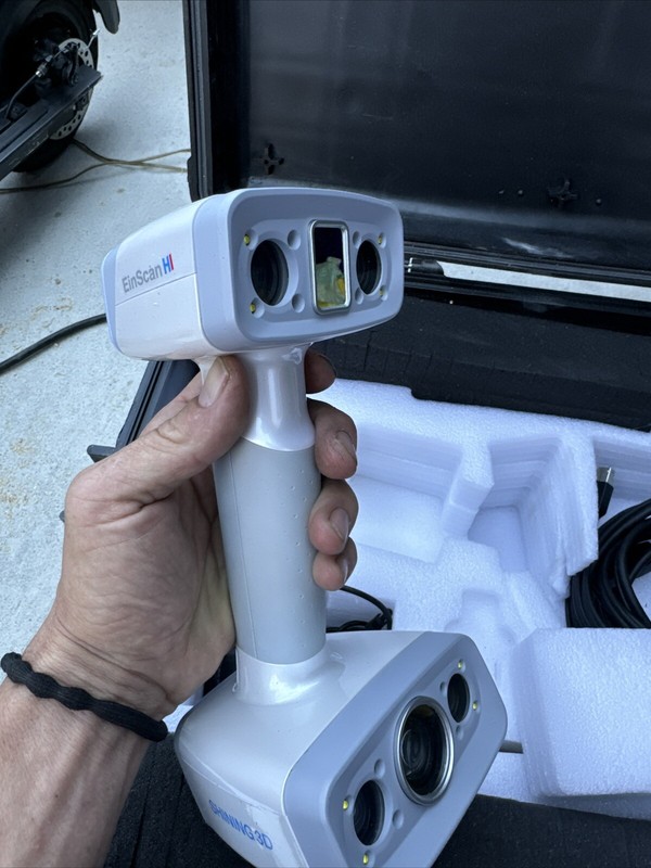 Einscan H HYBRID handheld color 3D scanner, Excellent Condition, in Box gallery
