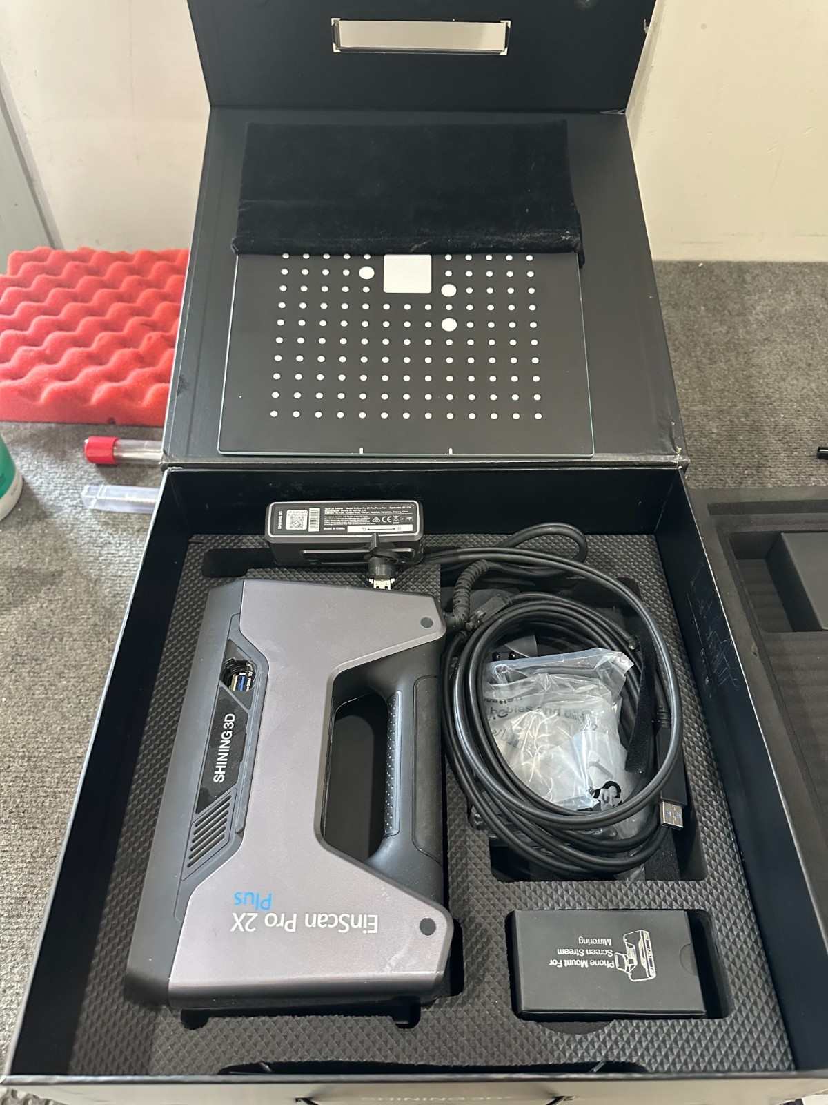 Shining3D Einscan Pro 2x Plus 3D Scanner + HD Prime Pack gallery