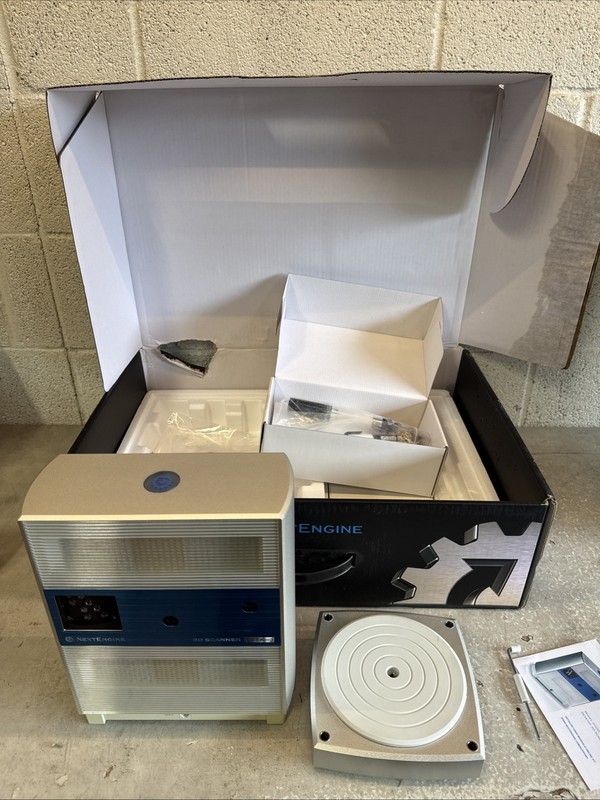 NextEngine Desktop 3D Scanner HD 2020i w/ Box & Accessories gallery