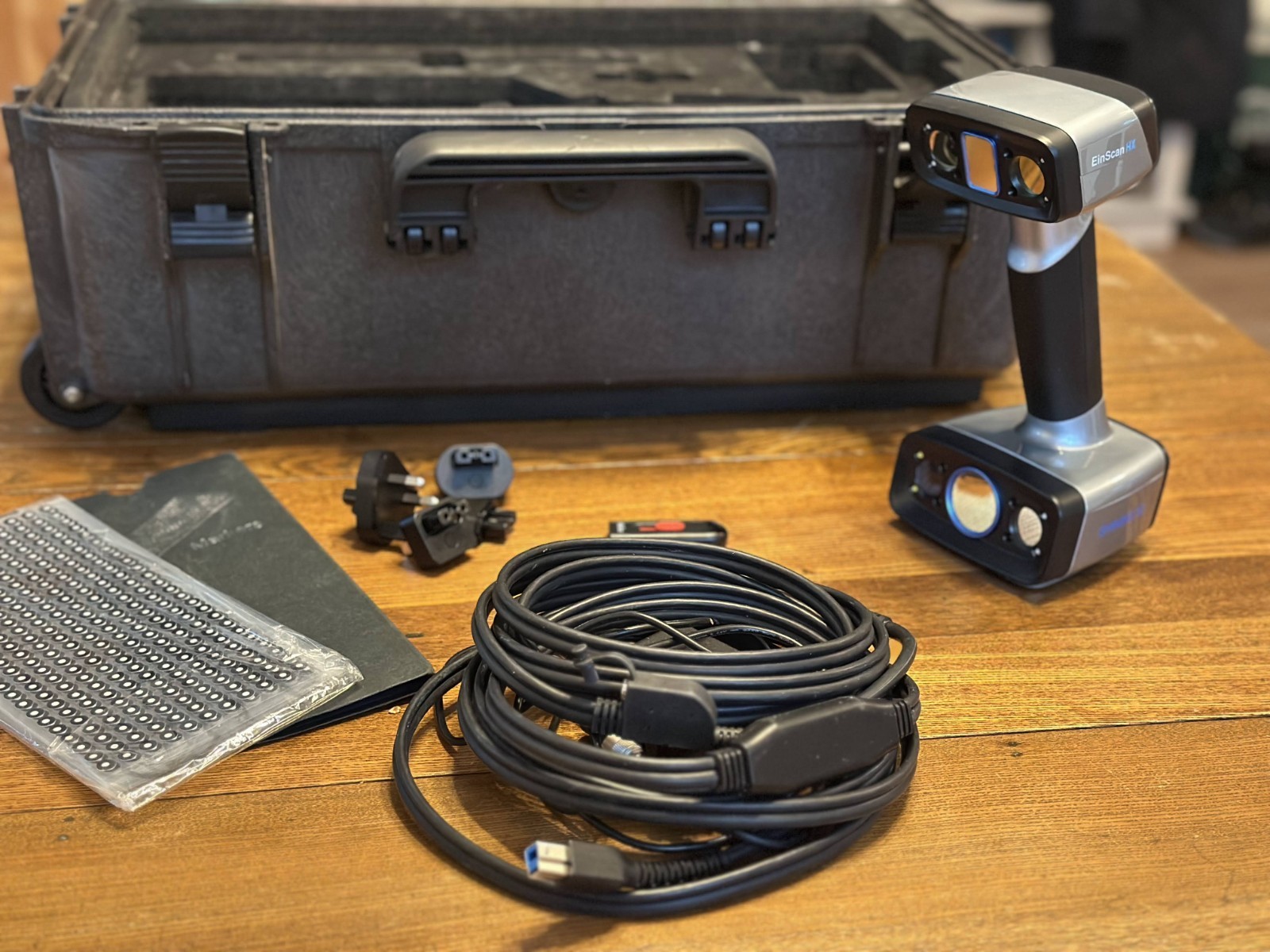 3D Scanner Einscan HX Handheld Hybrid Blue LED Laser and EXTRAS gallery