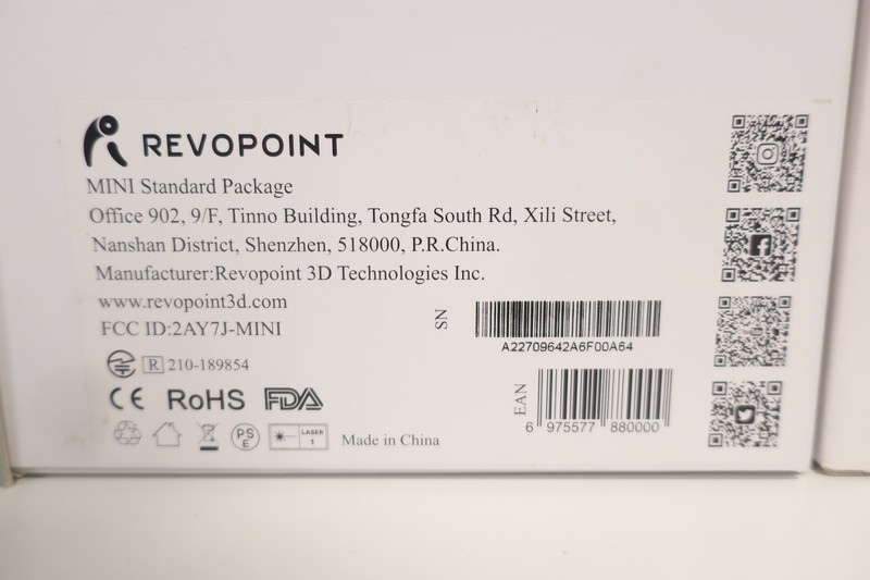 Revopoint MINI Handheld Structured Light 3D Scanner and turntable gallery