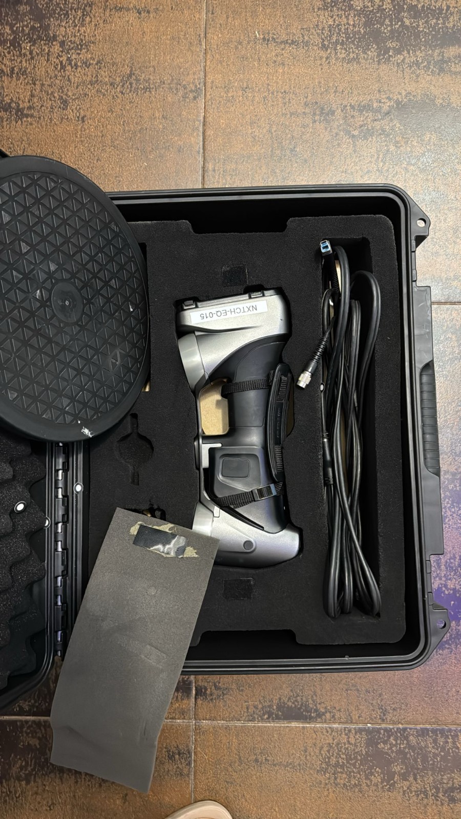 Creaform HandyScan 700 Portable Metrology-Grade 3D Scanner gallery