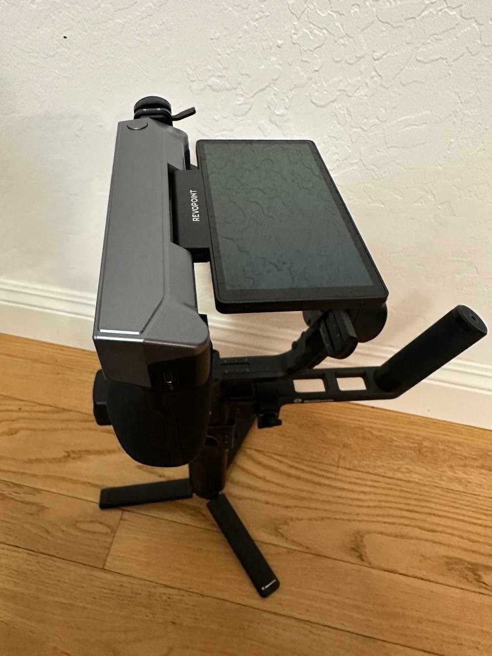 Revopoint 3D Scanner Kit w/ Turntable & Handheld Stabilizer – Complete Set gallery