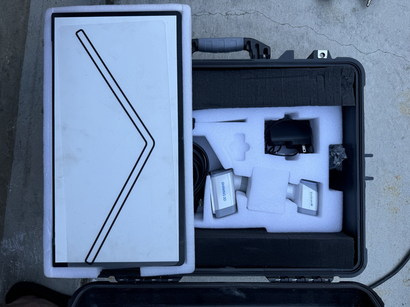 Einscan H HYBRID handheld color 3D scanner, Excellent Condition, in Box gallery