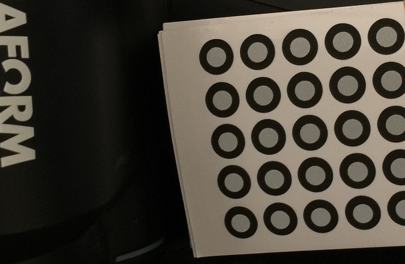 Positioning Targets for 3D Scanning M-10K, Reflective, Black Contour, QTY:10,000 gallery