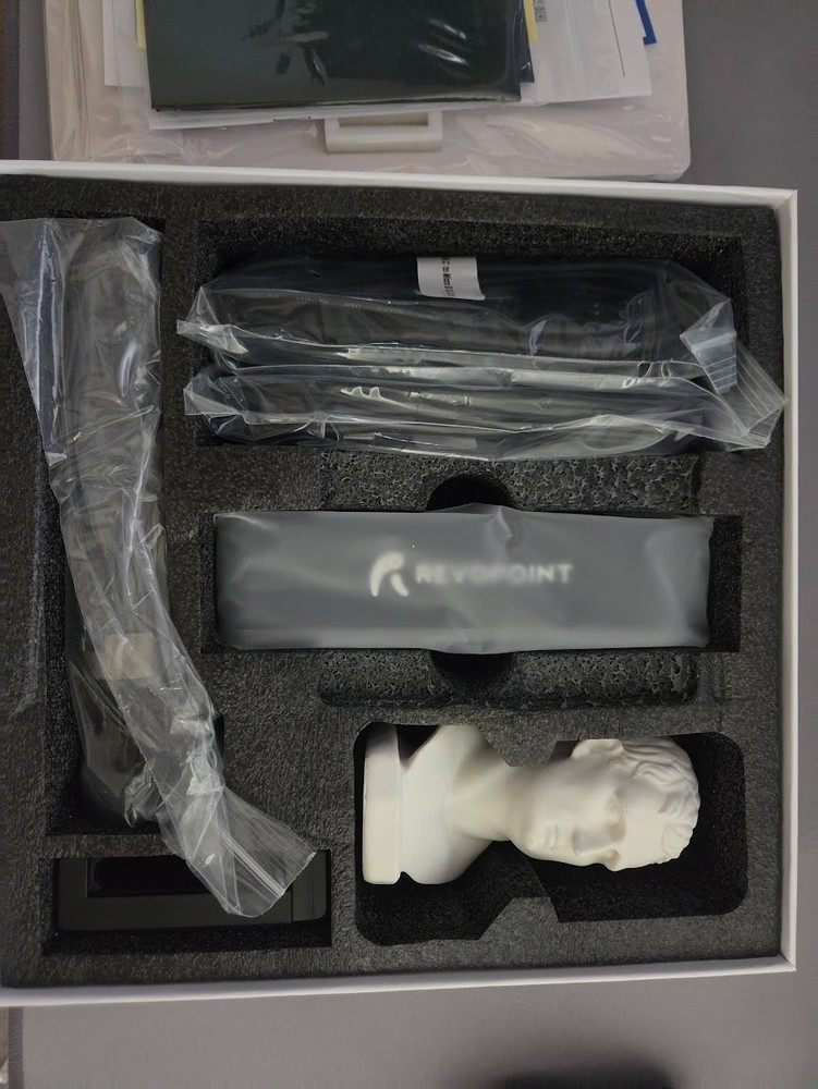 Revopoint POP 2 0.05 mm Precision Color 3D Scanner