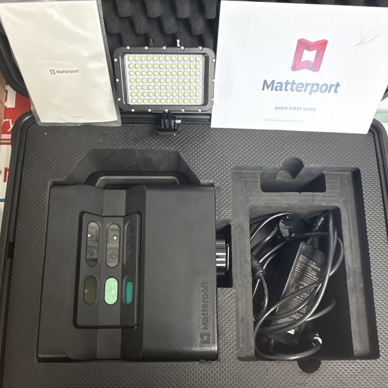 Matterport MC250 3D Scanner Camera Kit w/ Case, LED Light, Tripod, Cables gallery