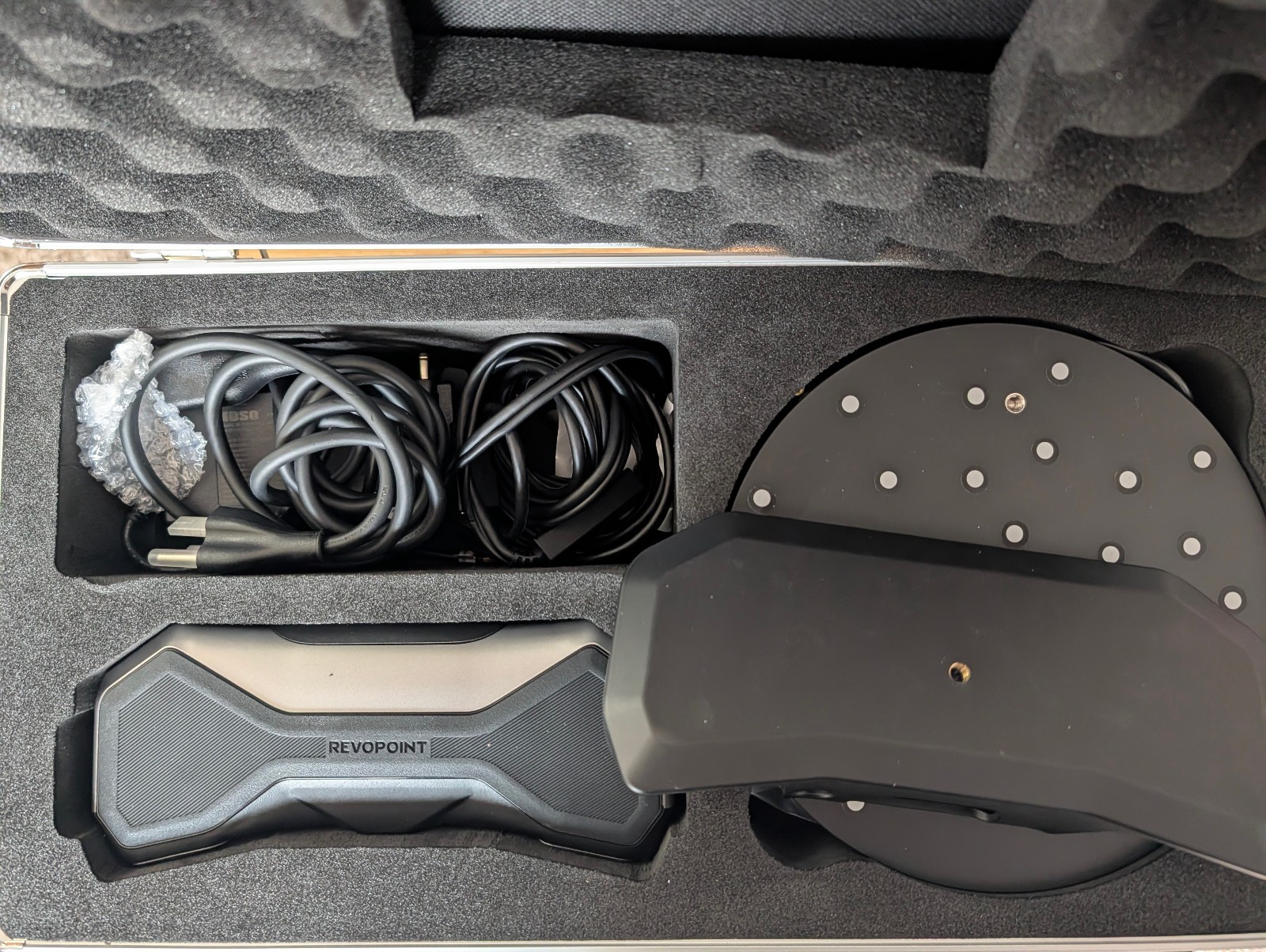 Revopoint Metro X 3d Laser Scanner Advanced Package, Carrying Case + Turntable gallery