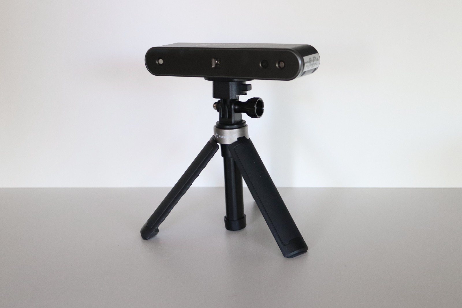 Revopoint POP 2 3D Scanner 0.05mm Precision Standard Kit gallery